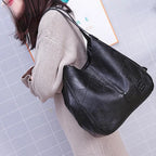Bolsa Feminina de Couro Modelo Jhegger