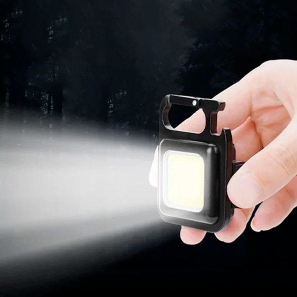 Mini Lanterna Multifuncional Titanium - Ultra Potente